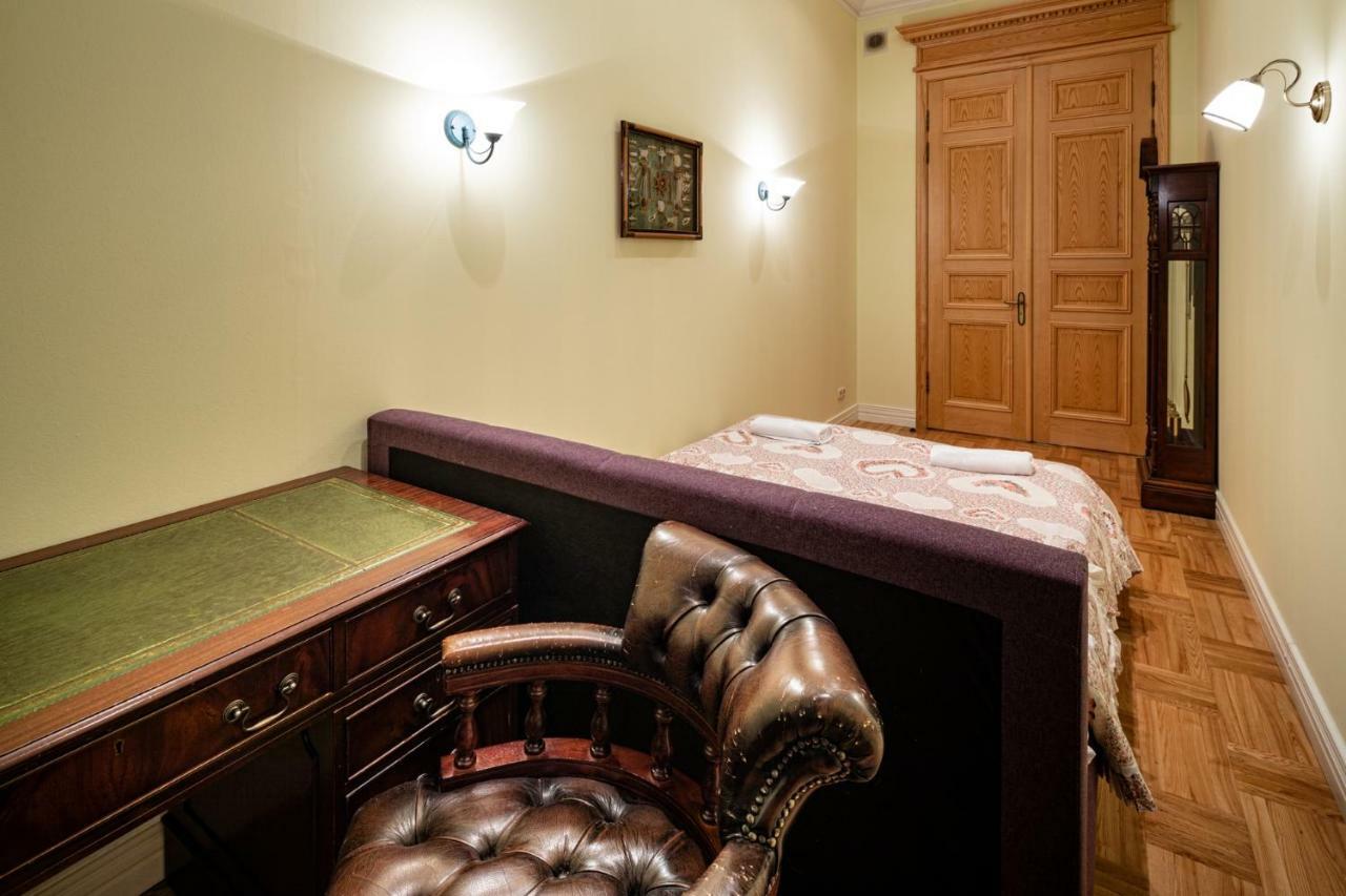 Old Riga 2 Bedroom Vecpilsetas Street Apartment 외부 사진
