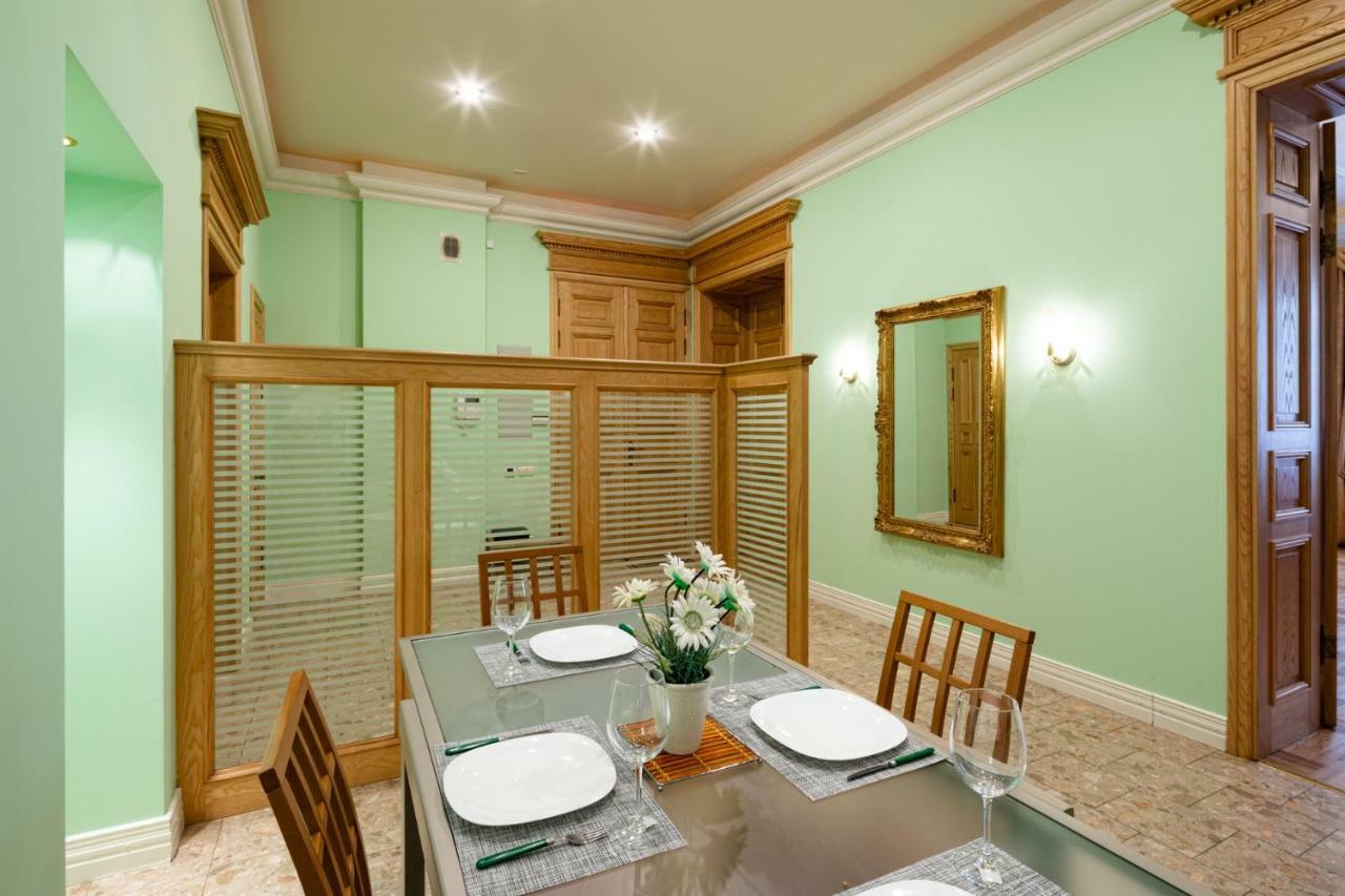 Old Riga 2 Bedroom Vecpilsetas Street Apartment 외부 사진