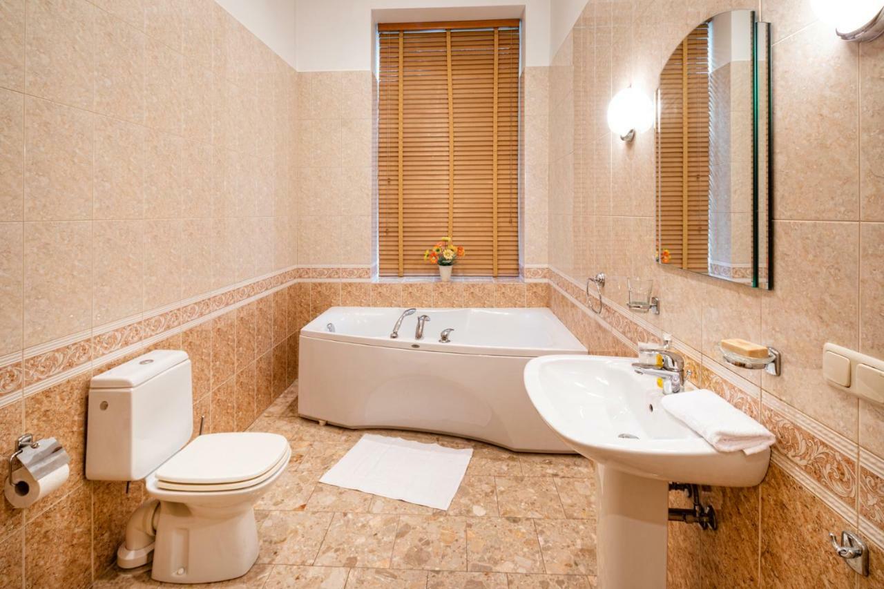 Old Riga 2 Bedroom Vecpilsetas Street Apartment 외부 사진